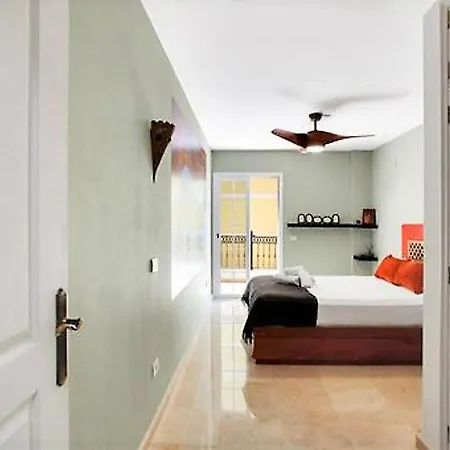 Beautiful In El Mar With Shared Infinity Pool Appartement Palm-mar
